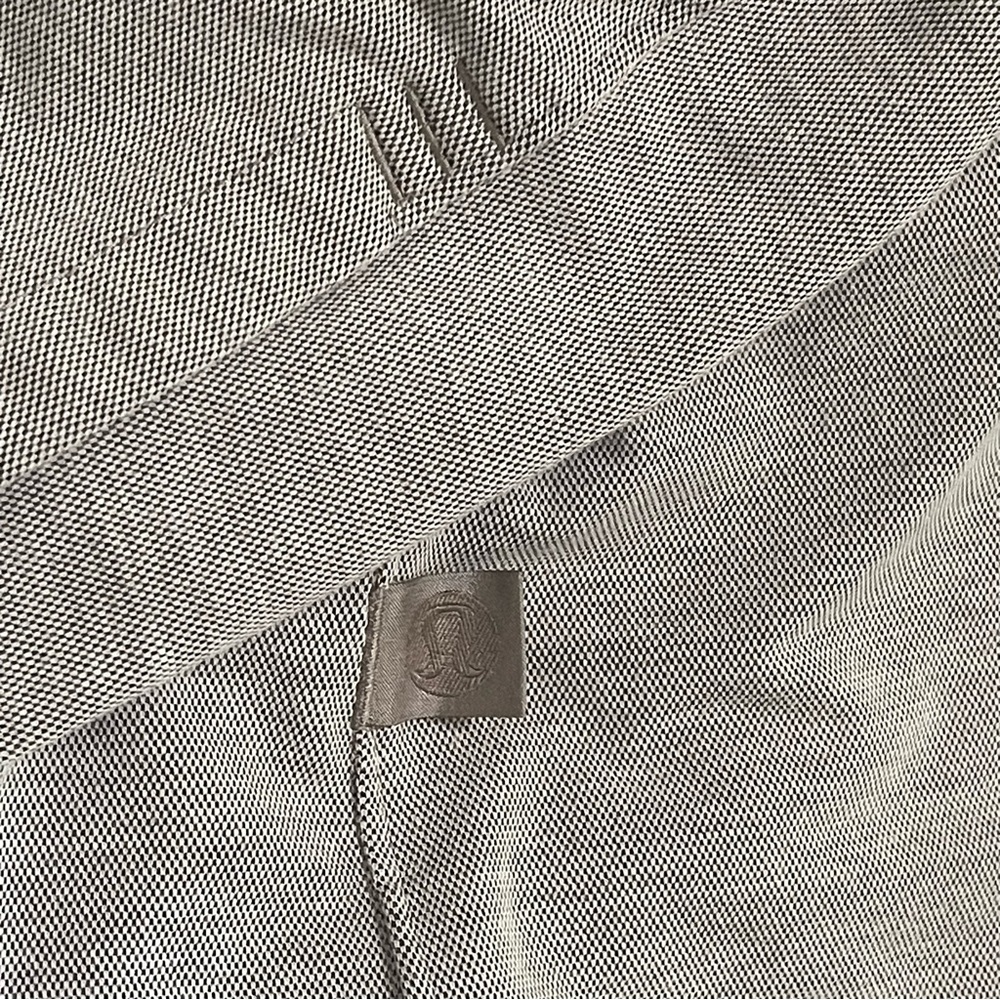 lululemon athletica Men's Casual Gray Button Down Shirt - Picture 6 of 8